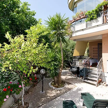 Apartament La Casetta Di Gio A With Private Garden And Parking Space - By Beahost Rzym