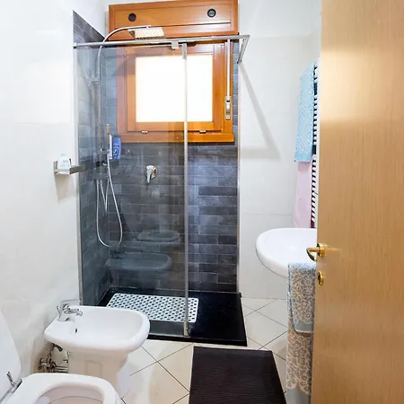 Apartament La Casetta Di Gio A With Private Garden And Parking Space - By Beahost